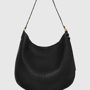 Naomi Hobo