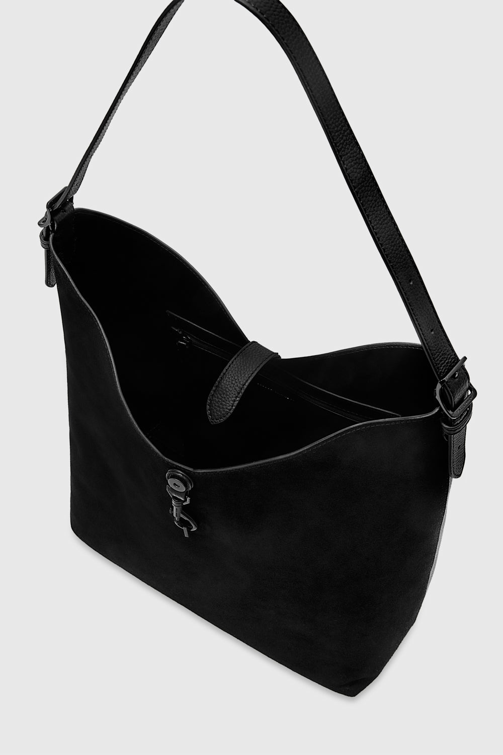 Megan Hobo - Image 3