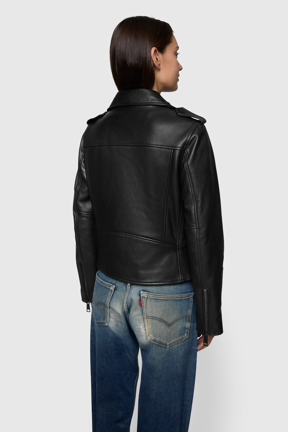 Julian Moto - Image 3