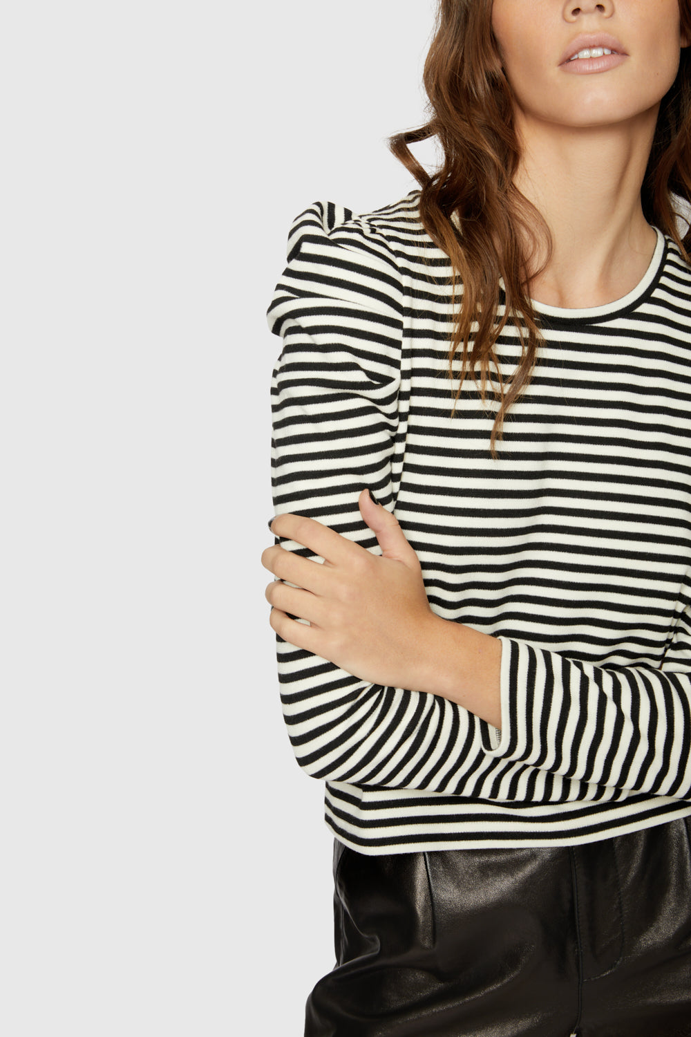 Cropped Talia - Image 3